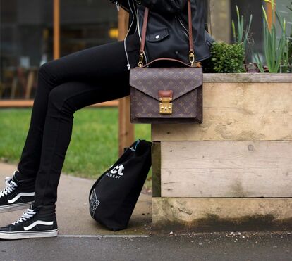 Clássicas, lindas e intemporais! As sapatilhas da Vans que adoramos estão com um desconto inacreditável