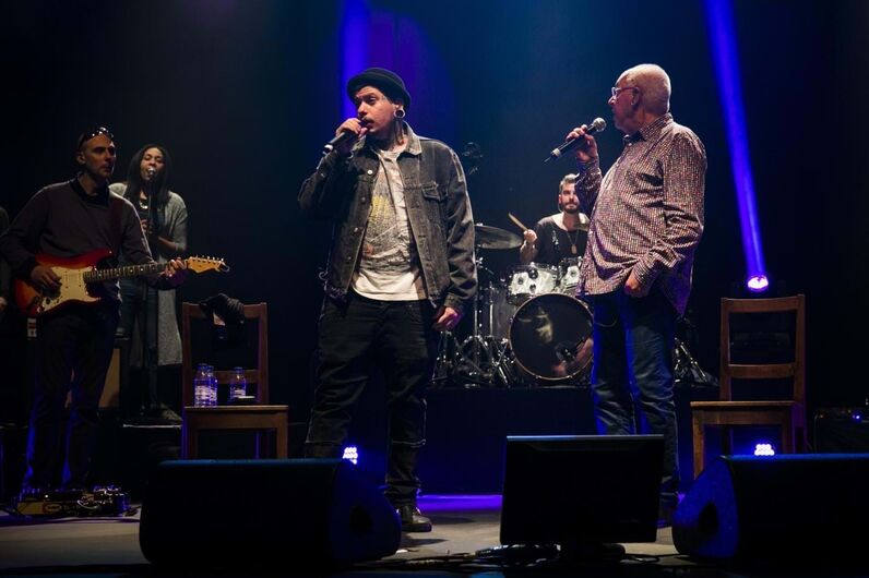 Agir e Paulo de Carvalho