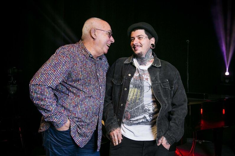 Agir e Paulo de Carvalho