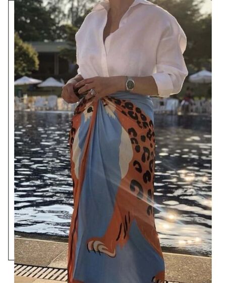 As saias que saíram da praia para as ruas e que estão a seduzir as mulheres com mais de 40 anos