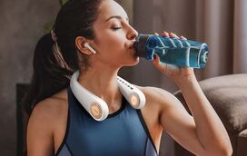 Guerra ao calor! O ar condicionado portátil que se leva ao pescoço e que refresca em qualquer lugar 