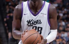 Neemias Queta, o primeiro campeão português da NBA