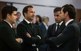 Rivalidades de lado: André Villas-Boas em Alvalade para o velório de Manuel Fernandes