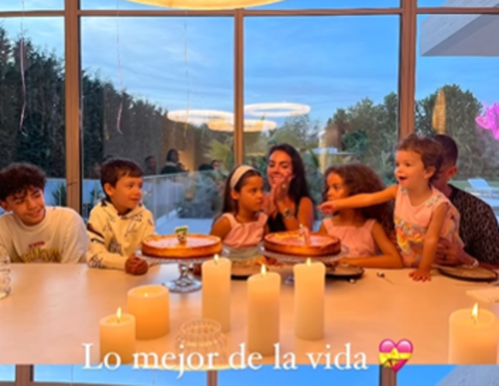 Eva, Mateo, cristiano ronaldo, georgina rodriguez, festa, filhos