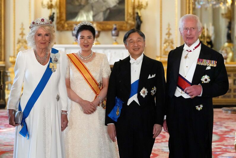 carlos, camilla, imperadores do japão