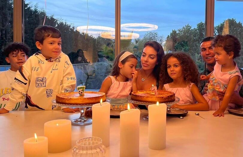Cristiano Ronaldo com Georgina Rodríguez e os filhos