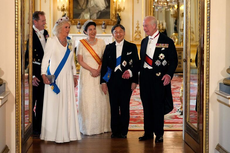 carlos, camilla, imperadores do japão