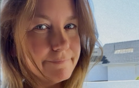 Hot! Vanessa Oliveira mostra-se de biquíni reduzido na piscina