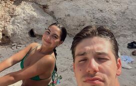 Filhos de Simão Sabrosa e Rui Costa apaixonados durante férias