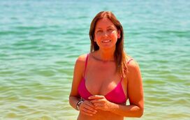 Vanessa Oliveira deixa conselhos para suportar o calor: biquíni e muitos líquidos