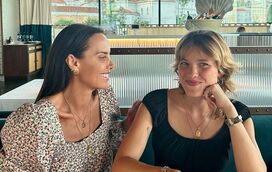Iva Domingues e Rita Ferro Rodrigues divertem-se com as filhas em jantar especial