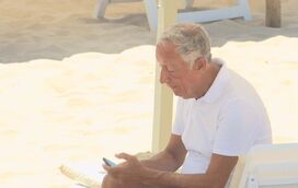 O Algarve de Marcelo Rebelo de Sousa já não é o que era... As razões para o presidente abandonar a praia "dos ricos" e isolar-se no meio do "seu" povo