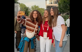 Princesa Leonor e infanta Sofia filmadas com fãs nos Jogos Olímpicos de Paris