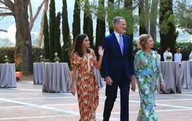 Paz podre! Letizia mostra-se carinhosa com a rainha emérita Sofia em momento difícil