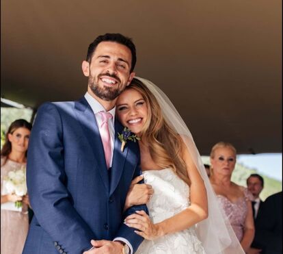 Bernardo Silva e Inês Degener Tomaz celebram data especial em de jogo da seleção