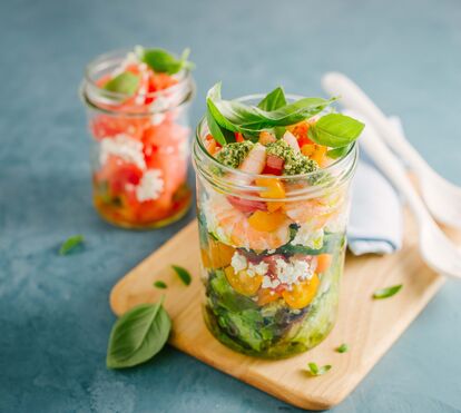 Cinco saladas de verão fáceis, baratas e com receita viral no Tik Tok