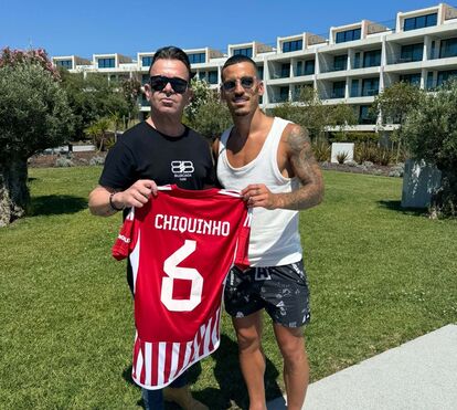 'Ao mais alto nível'. O relações públicas mais famoso a Sul volta a encher o Algarve de jogadores internacionais