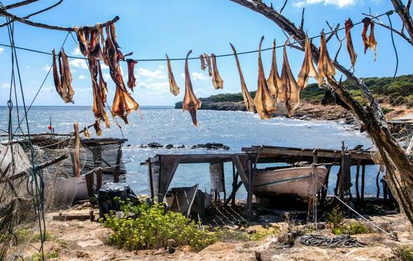 peixe seca ao sol em Formentera