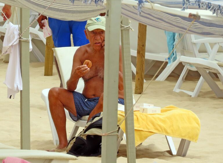 Marcelo Rebelo de Sousa em Monte Gordo, Algarve, em 2023