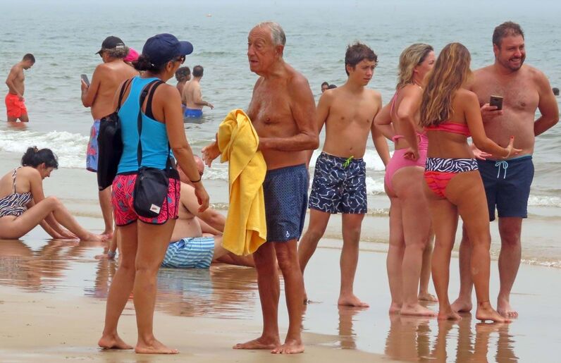 Marcelo Rebelo de Sousa em Monte Gordo, Algarve, em 2023