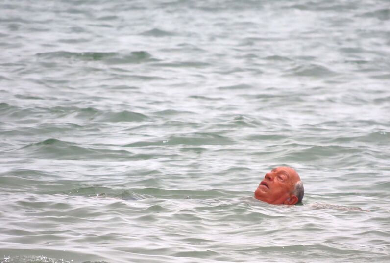 Marcelo Rebelo de Sousa em Monte Gordo, Algarve, em 2023