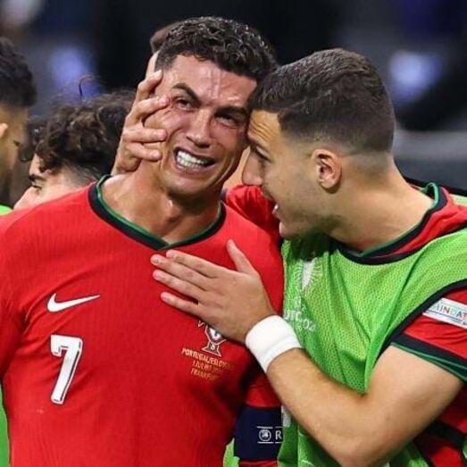Cristiano Ronaldo a chorar