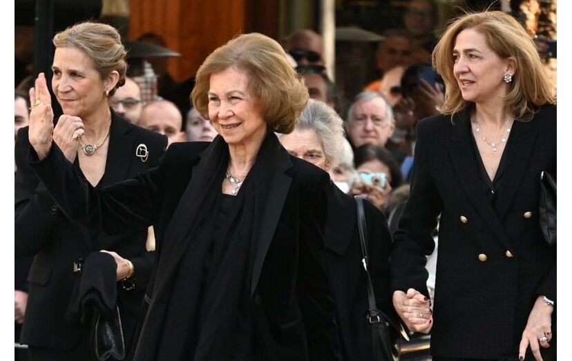 Rainha Sofia, Infanta Elena, Infanta Cristina 