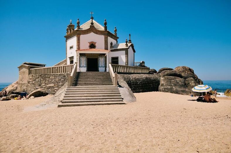 Praia do Senhor da Pedra