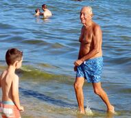 Marcelo Rebelo de Sousa, na praia de Monte Gordo