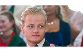 Mas o que se passa com este "miúdo"? Agressão, ameaças com faca e violação de ordem de restrição: filho de Mette-Marit, herdeira do trono da Noruega, volta a ser preso 