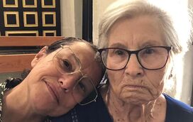 Depois de anos como cuidadora, atriz Joana Figueira levou mãe para lar: "Tristeza profunda que teima em ficar"