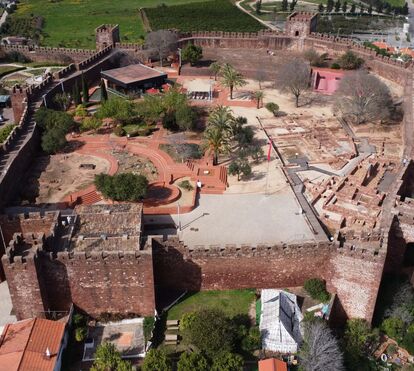 Um programa diferente para as suas férias no Algarve: embarque nesta viagem medieval