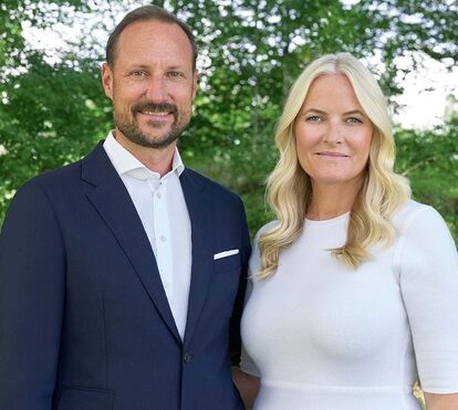 Escândalo sexual na Noruega. Ex-namorada de Marius Borg, acusado de violação, revela que tentou avisar Haakon e Mette-Marit: 'Eu disse-lhes que ele precisava de tratamento'