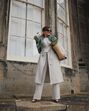 Um outono elegante para as mulheres com mais de 40 anos! Conheça as 8 peças que precisa ter