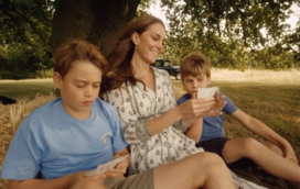 Kate deixa mensagem inspiradora em vídeo íntimo com a família: "Os útimos 9 meses foram muito duros", diz a princesa
