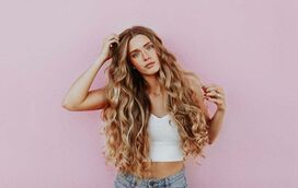 Está a perder cabelo? Este é o cuidado que as mulheres não prescindem para evitar a queda e conseguir mais brilho e suavidade