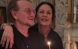 Ui, que luxo. Catherine Zeta-Jones e Michael Douglas ganham 'Parabéns' exclusivo de Bono