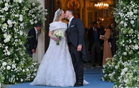 Enfim, casados! Após duas tentativas, sobrinha da rainha Sofia casa-se em Atenas com advogado norte-americano