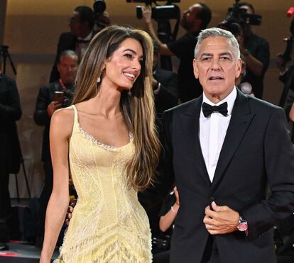 As imagens de puro glamour de George e Amal Clooney nos Tony Awards, em Nova Iorque 