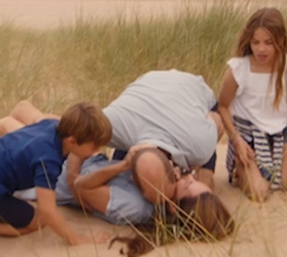 Conheça o 'cérebro' por detrás do ternurento vídeo de Kate e William com os filhos, que mostra a família real como nunca a viu