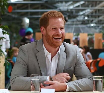 Cada vez mais isolado, Harry atacado por todos os lados. O destino de um rebelde que nunca quis ser príncipe