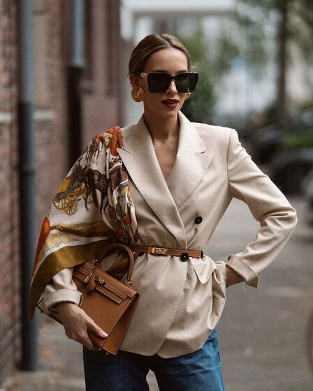 Um outono elegante para as mulheres com mais de 40 anos! Conheça as 8 peças que precisa ter