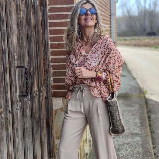 Um outono elegante para as mulheres com mais de 40 anos! Conheça as 8 peças que precisa ter