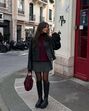 Não tem idade nem estilo! Descubra como conjugar a cor desta estação: bordeaux