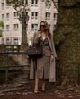Os 9 looks que a vão fazer sentir poderosa e elegante… caso já tenha chegado aos 50