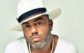 Surpresa e horror no mundo da música. Conhecido DJ reaparece em cadeira de rodas 