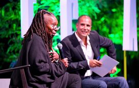 Entrevista de Ricardo Araújo Pereira a Whoopi Goldberg causa gargalhadas sem fim