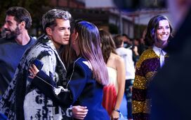 Mas do que se escondem eles? A cena descabida de Ivo Lucas e Joana Aguiar nos bastidores do Tribeca Film Festival 