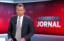 Petardos rebentam perto da equipa de reportagem do NOW durante tumultos na capital