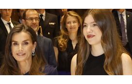 "A princesa é a tua irmã!" Infanta Sofia proibida pela mãe, a rainha Letizia, de ofuscar Leonor 